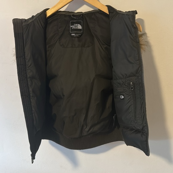 Vintage North Face puffer vest with faux fur hood lining XS - Picture 5 of 11